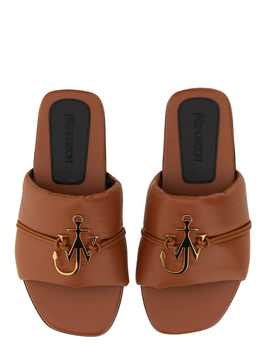 JW ANDERSON SANDALO SLIDE CON LOGO