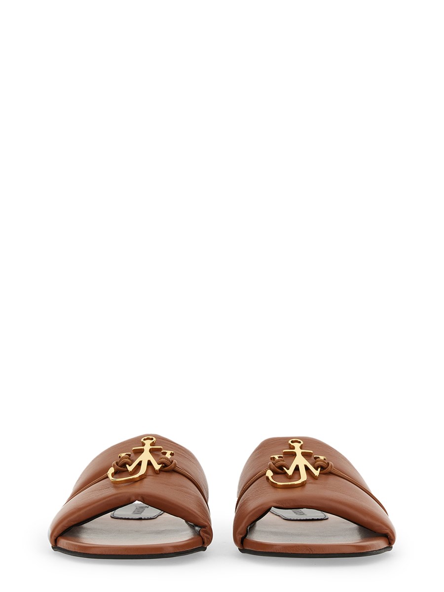 JW ANDERSON SANDALO SLIDE CON LOGO