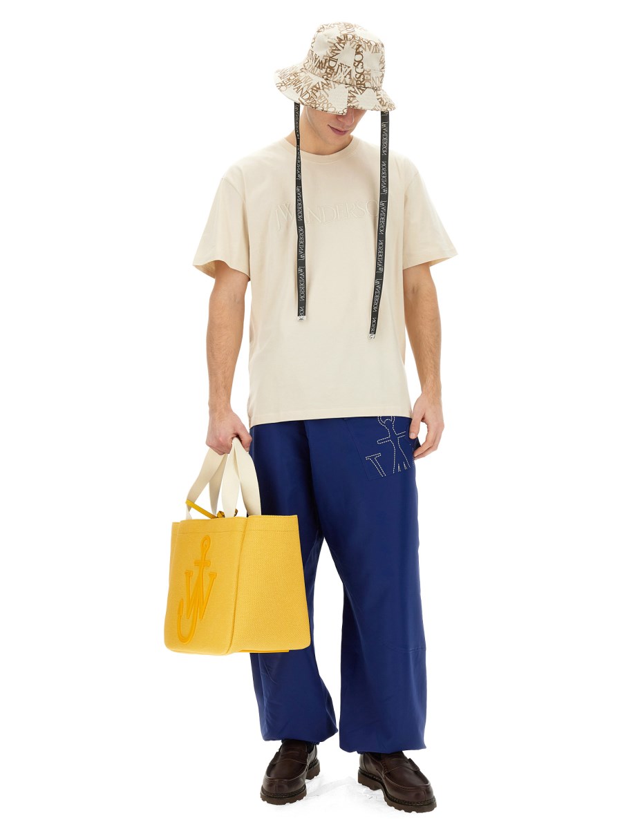 JW ANDERSON T-SHIRT CON LOGO