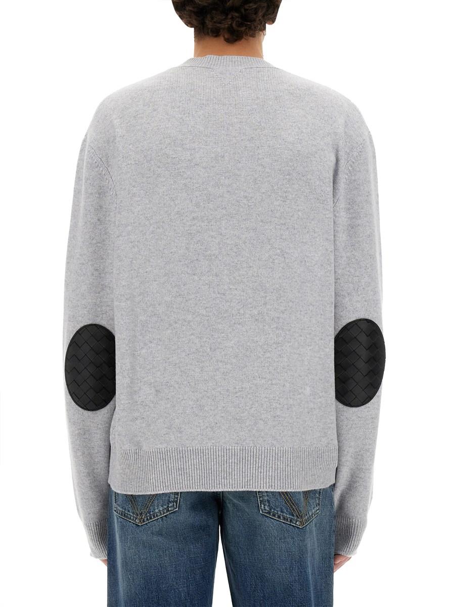 BOTTEGA VENETA MAGLIA IN CASHMERE CON APPLICAZIONI IN PELLE