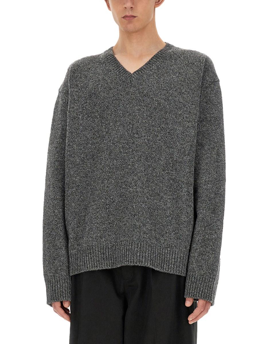 MAISON MARGIELA MAGLIA CON SCOLLO A V