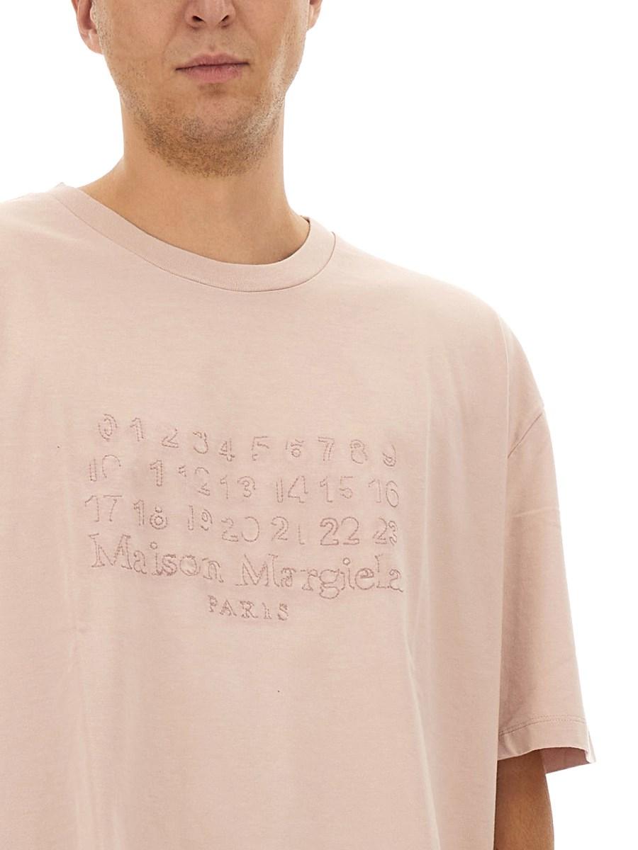 MAISON MARGIELA T-SHIRT CON LOGO RICAMATO
