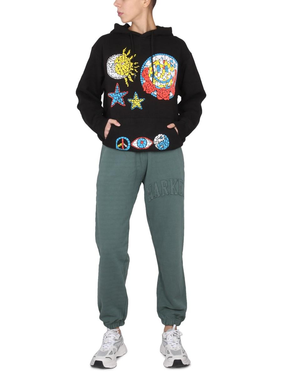 MARKET FELPA VARSITY HAND DRAWN
