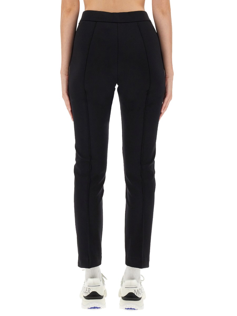 MONCLER PANTALONE SLIM FIT IN TESSUTO TECNICO
