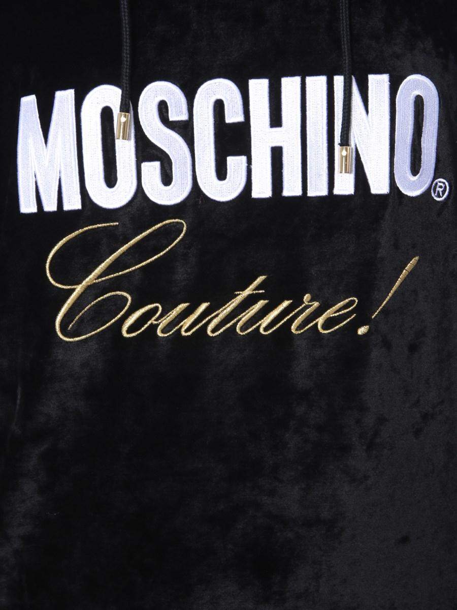 MOSCHINO ABITO FELPA CON CAPPUCCIO E LOGO