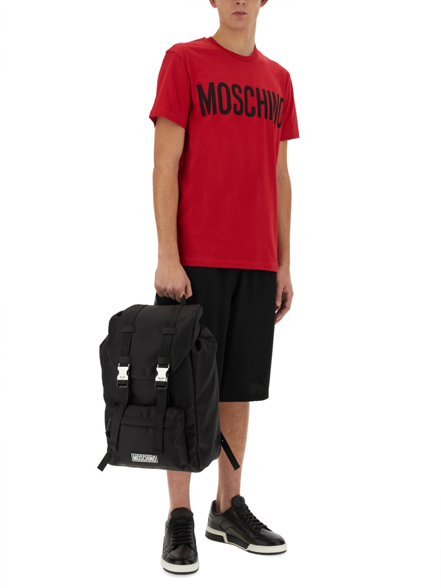 MOSCHINO BERMUDA CON LOGO