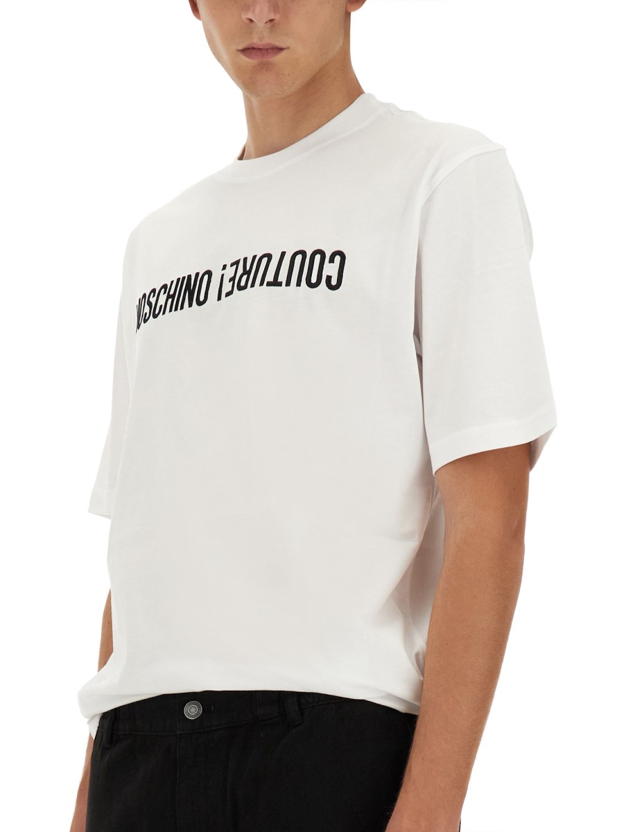 MOSCHINO T-SHIRT CON LOGO