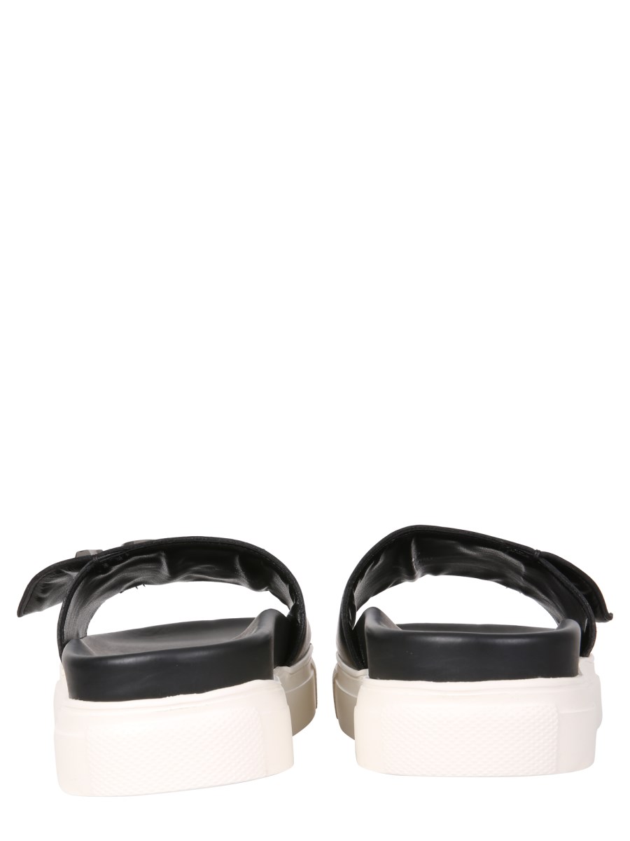 N°21 SANDALO SLIDE IN PELLE CON LOGO