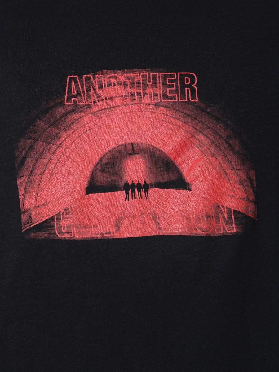 NEIL BARRETT T-SHIRT ANOTHER GIROCOLLO IN COTONE
