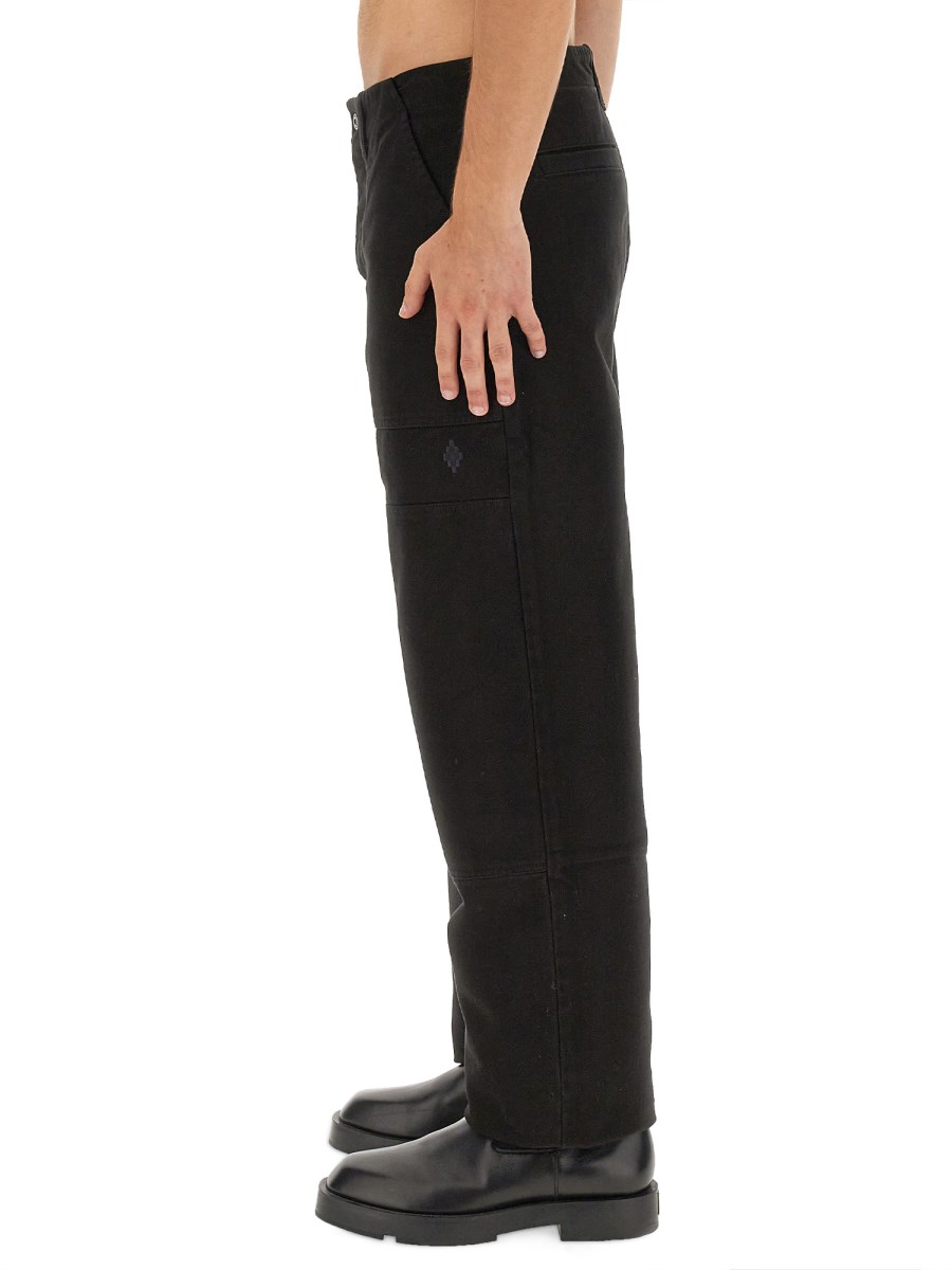 MARCELO BURLON COUNTY OF MILAN PANTALONE IN DENIM DI COTONE