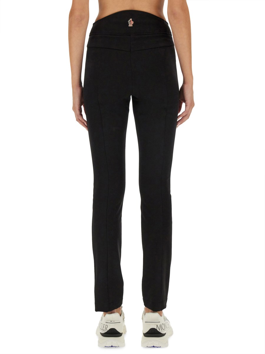 MONCLER GRENOBLE PANTALONE IN TESSUTO TECNICO CON LOGO