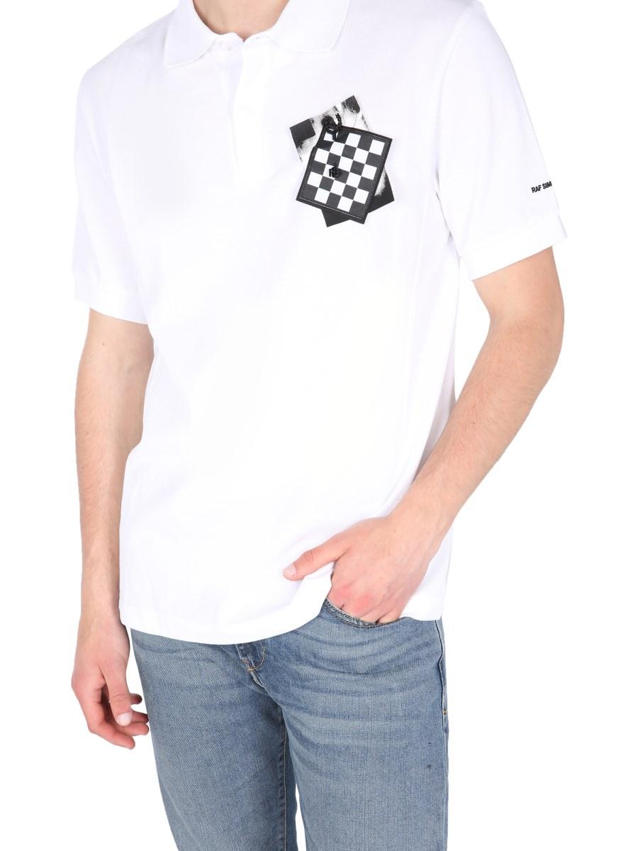 FRED PERRY X RAF SIMONS POLO REGULAR FIT IN PIQUE DI COTONE CON SPILLA E RICAMO LOGO