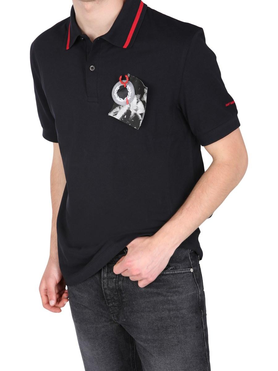 FRED PERRY X RAF SIMONS POLO REGULAR FIT IN PIQUE DI COTONE CON SPILLA E RICAMO LOGO