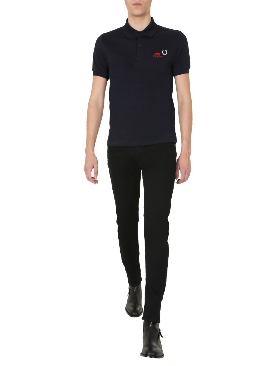 FRED PERRY X RAF SIMONS POLO SLIM FIT IN PIQUE DI COTONE CON LOGO RICAMATO