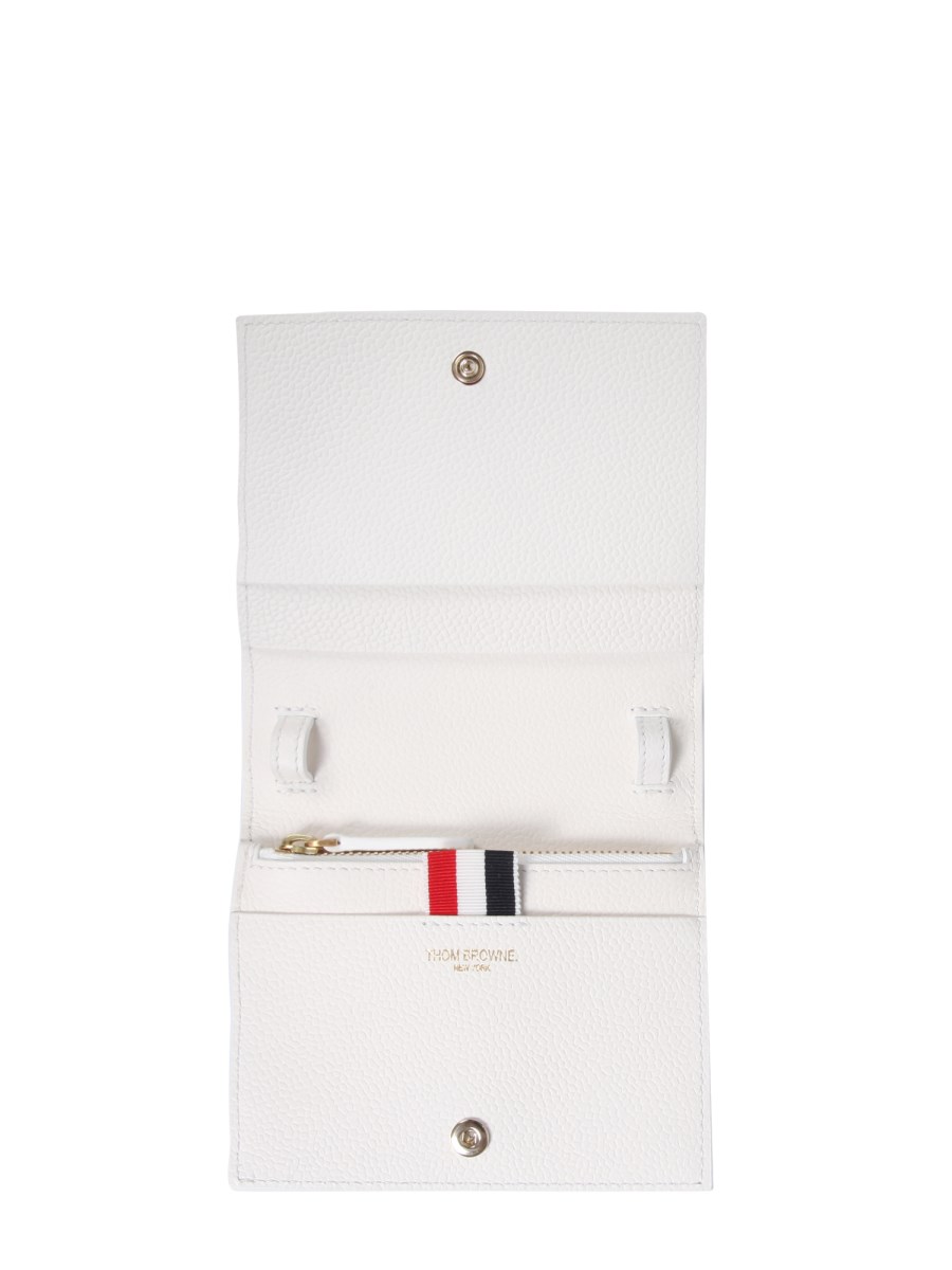 THOM BROWNE PORTACARTE IN PELLE MARTELLATA CON TRACOLLA E BANDA DIAGONALE