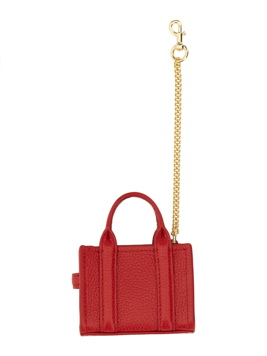 MARC JACOBS PORTACHIAVI "THE TOTE" NANO IN PELLE CON CATENA
