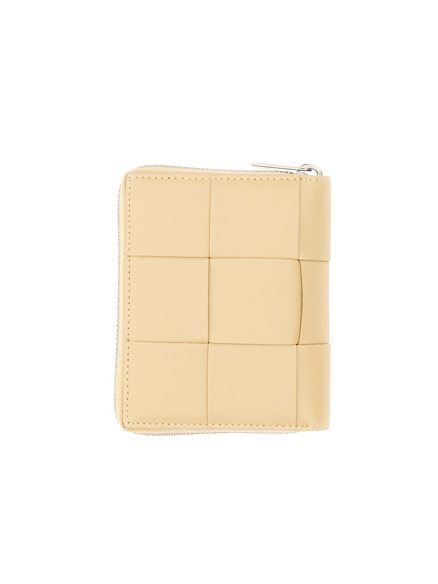 BOTTEGA VENETA PORTAFOGLIO COMPATTO IN PELLE CON ZIP