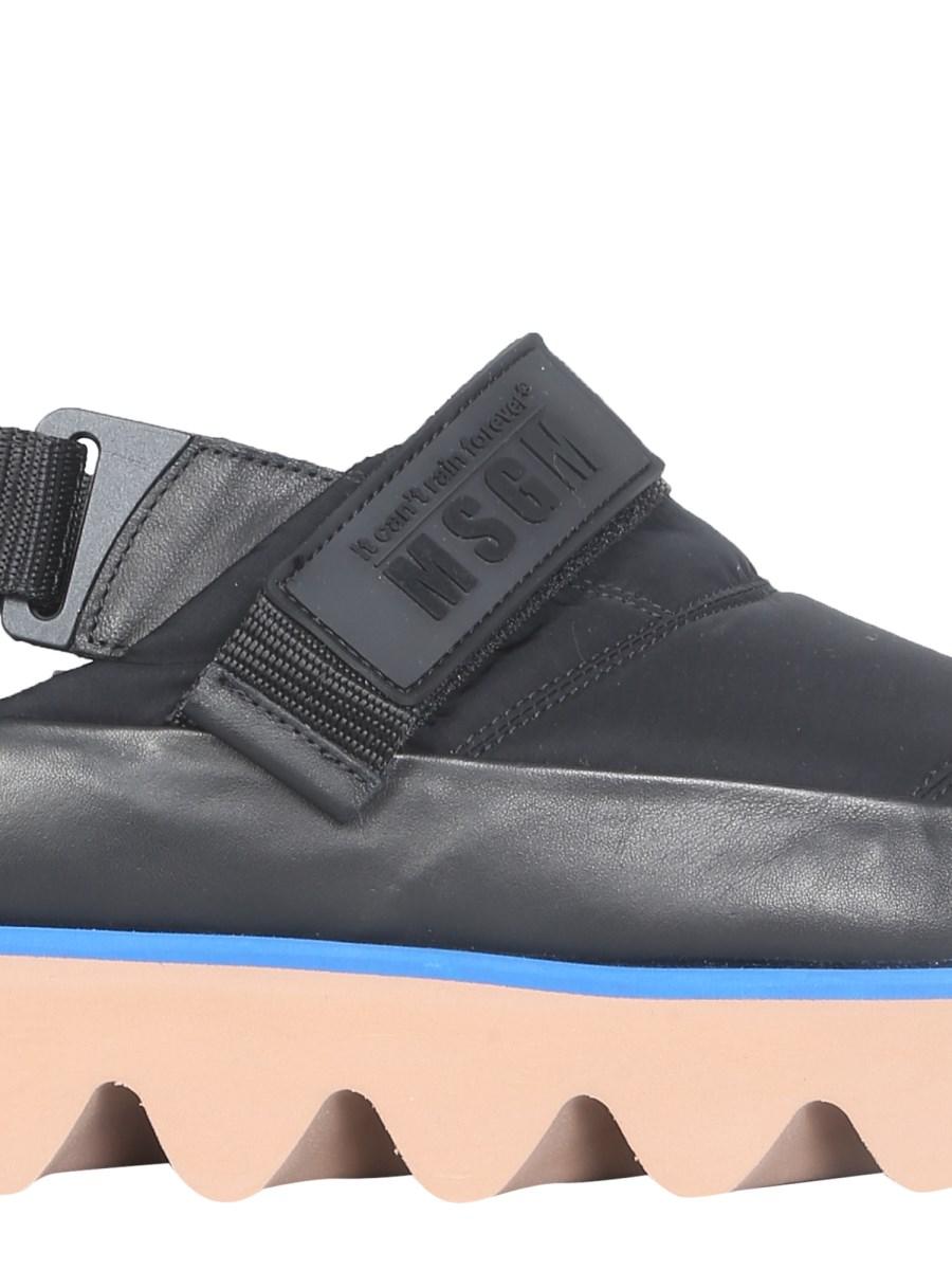 MSGM SANDALO PUFFED IN NYLON CON STRAP IN VELCRO E PATCH LOGO