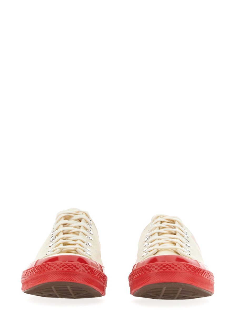 COMME DES GARCONS PLAY CONVERSE SNEAKER IN TELA CON STAMPA HEART