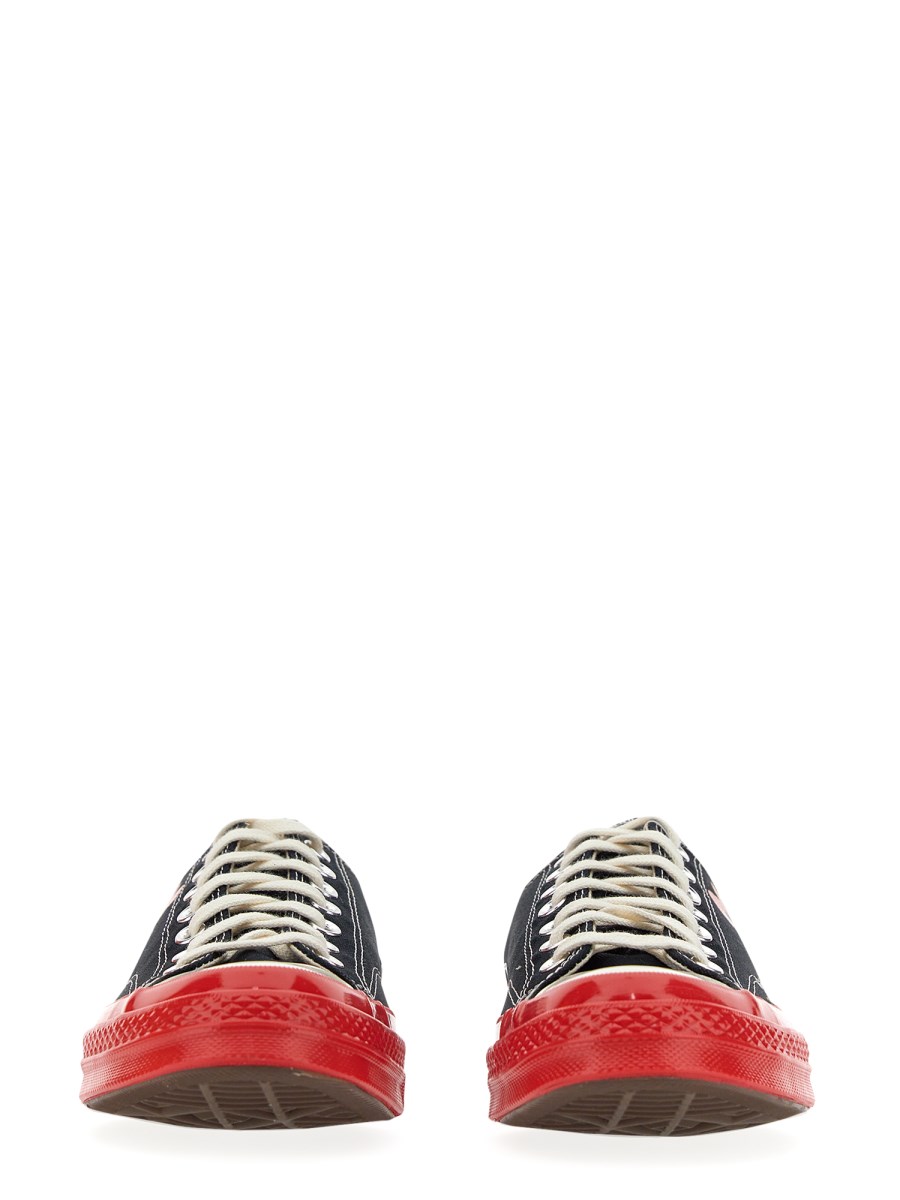 COMME DES GARCONS PLAY CONVERSE SNEAKER IN TELA CON STAMPA HEART
