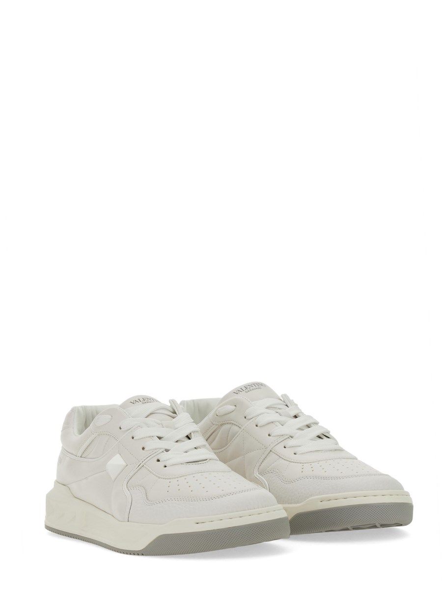 VALENTINO GARAVANI SNEAKER "LOW-TOP ONE STUD" IN NAPPA