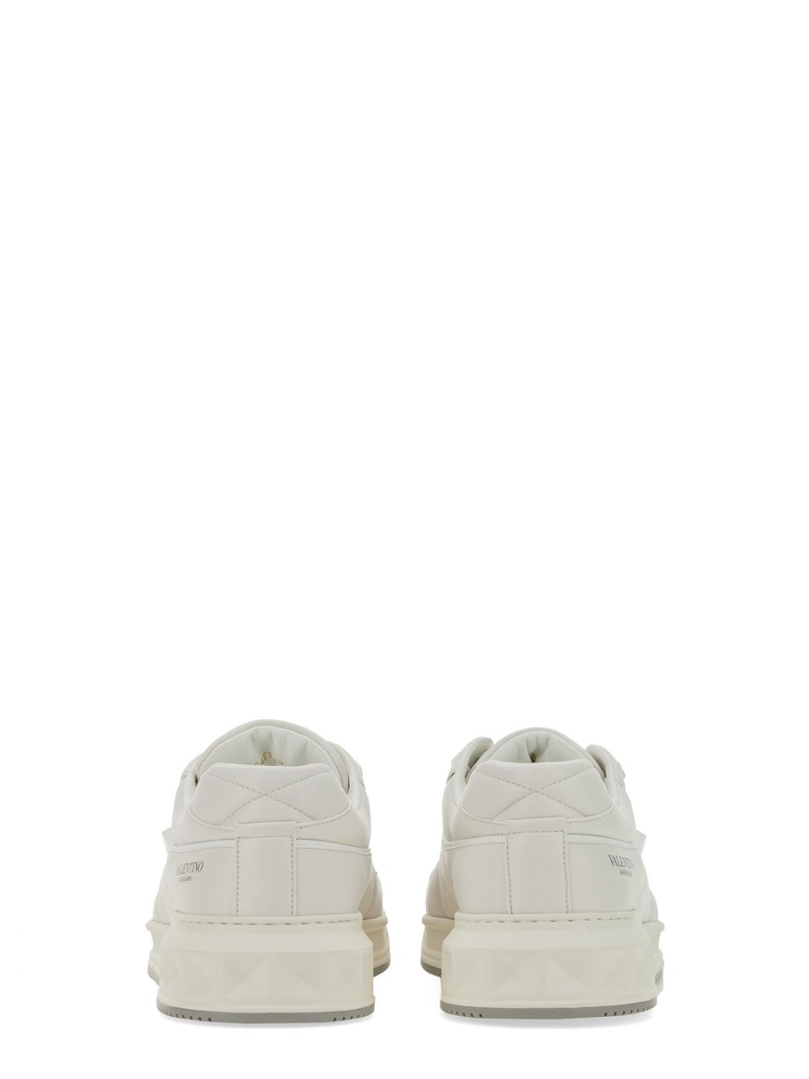 VALENTINO GARAVANI SNEAKER "LOW-TOP ONE STUD" IN NAPPA