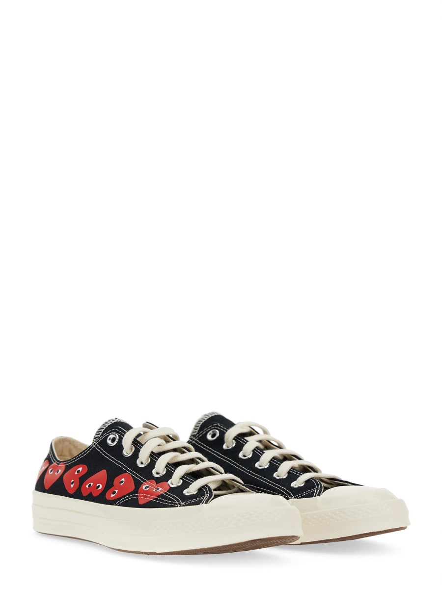 COMME DES GARCONS PLAY CONVERSE SNEAKER "MULTI HEART"