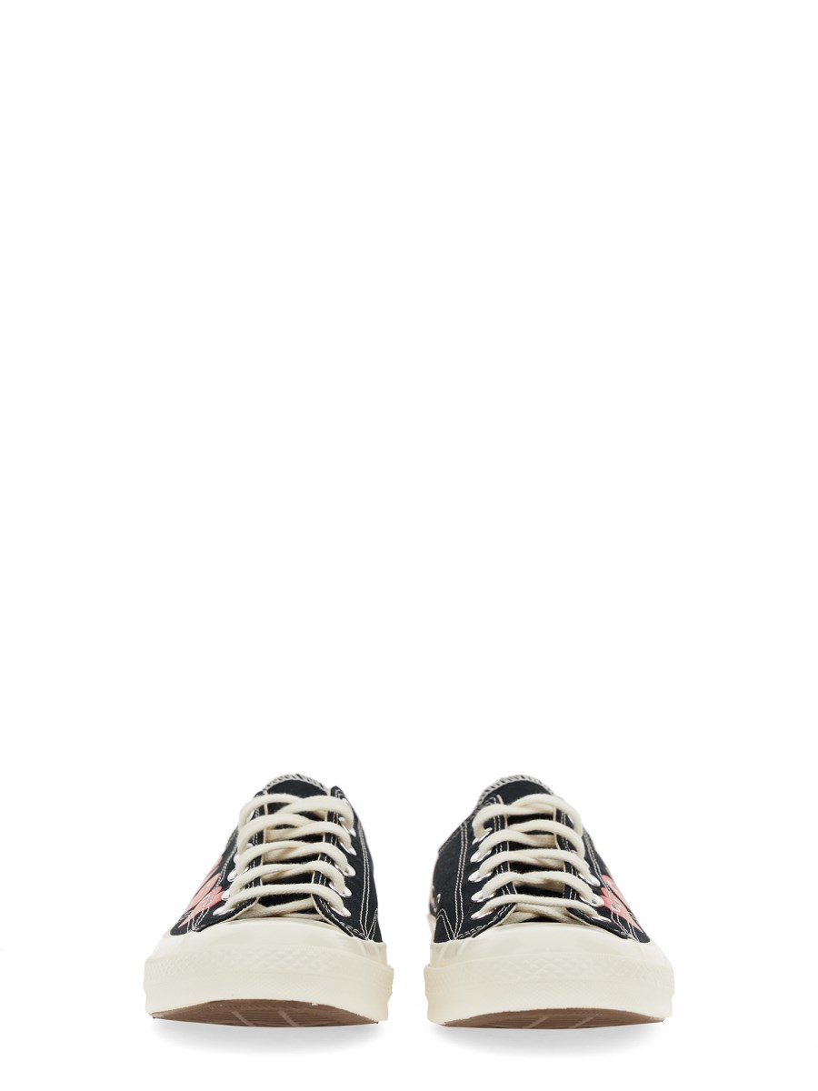 COMME DES GARCONS PLAY CONVERSE SNEAKER "MULTI HEART"