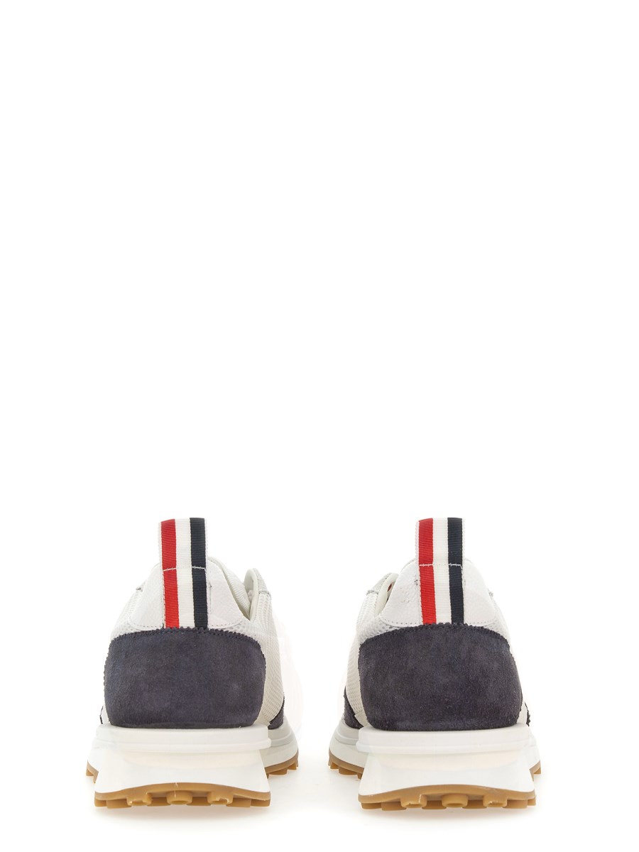 THOM BROWNE SNEAKER TECH RUNNER CON INSERTI IN SUEDE