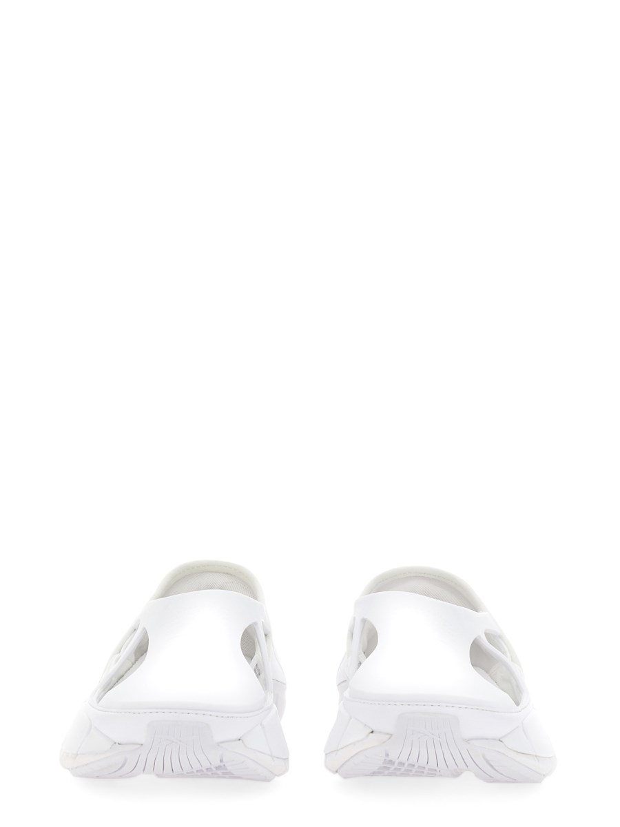 MAISON MARGIELA X REEBOK SNEAKERS PROJECT 0 CR CON DETTAGLI CUT OUT