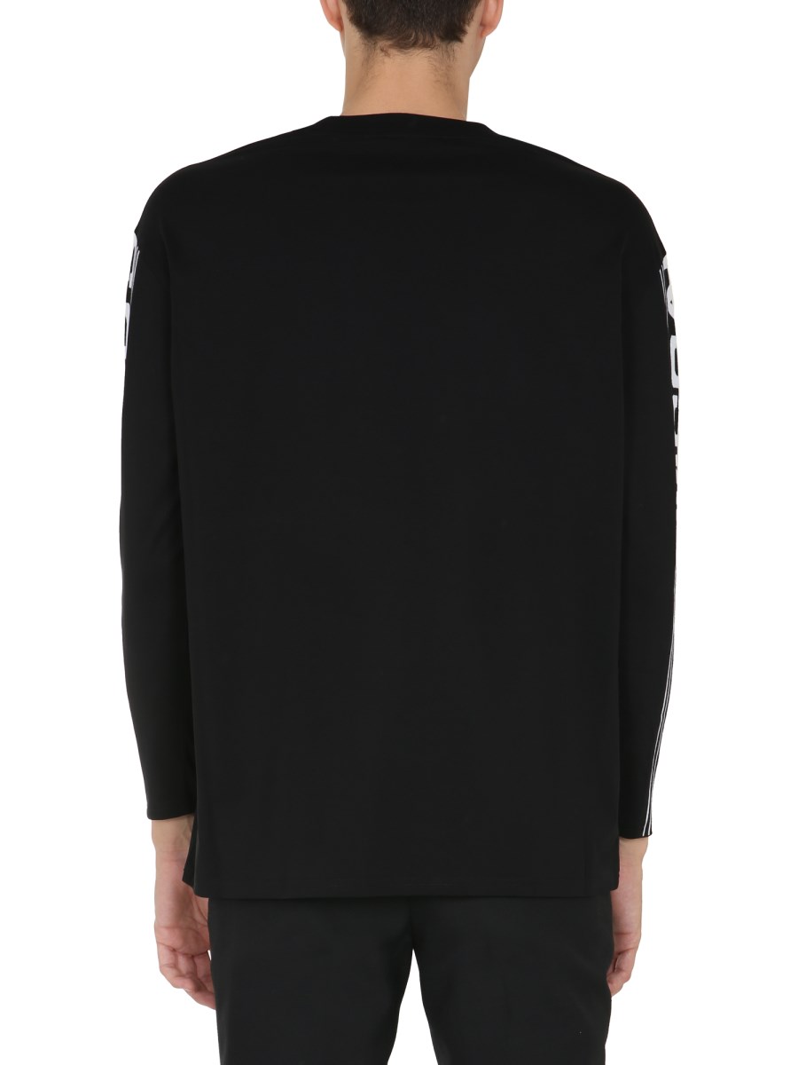 STELLA McCARTNEY T-SHIRT GIROCOLLO IN COTONE CON BANDA "23 OLD BOND"
