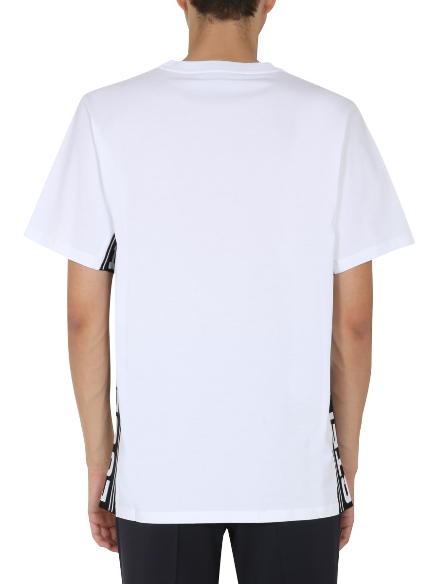 STELLA McCARTNEY T-SHIRT GIROCOLLO IN COTONE CON BANDA 23 OLD BOND