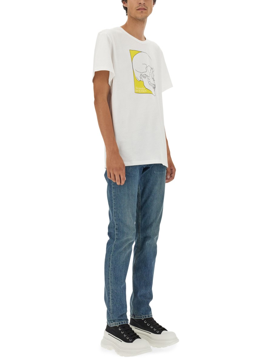 ALEXANDER McQUEEN T-SHIRT IN JERSEY DI COTONE CON STAMPA SKULL