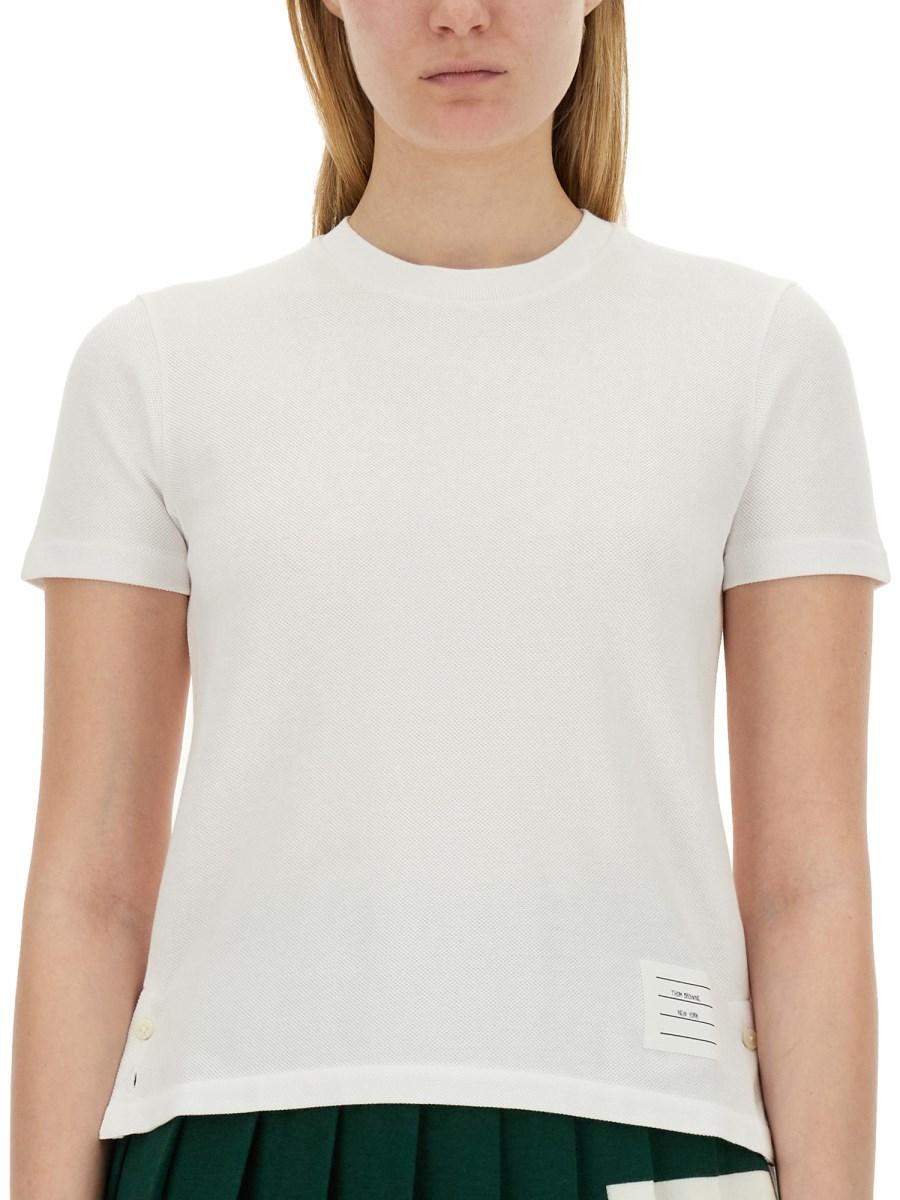 THOM BROWNE T-SHIRT IN PIQUÈ DI COTONE CON RWB STRIPE
