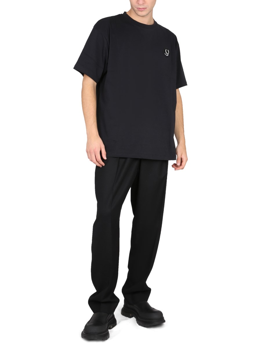 FRED PERRY X RAF SIMONS T-SHIRT OVERSIZE IN COTONE CON LOGO