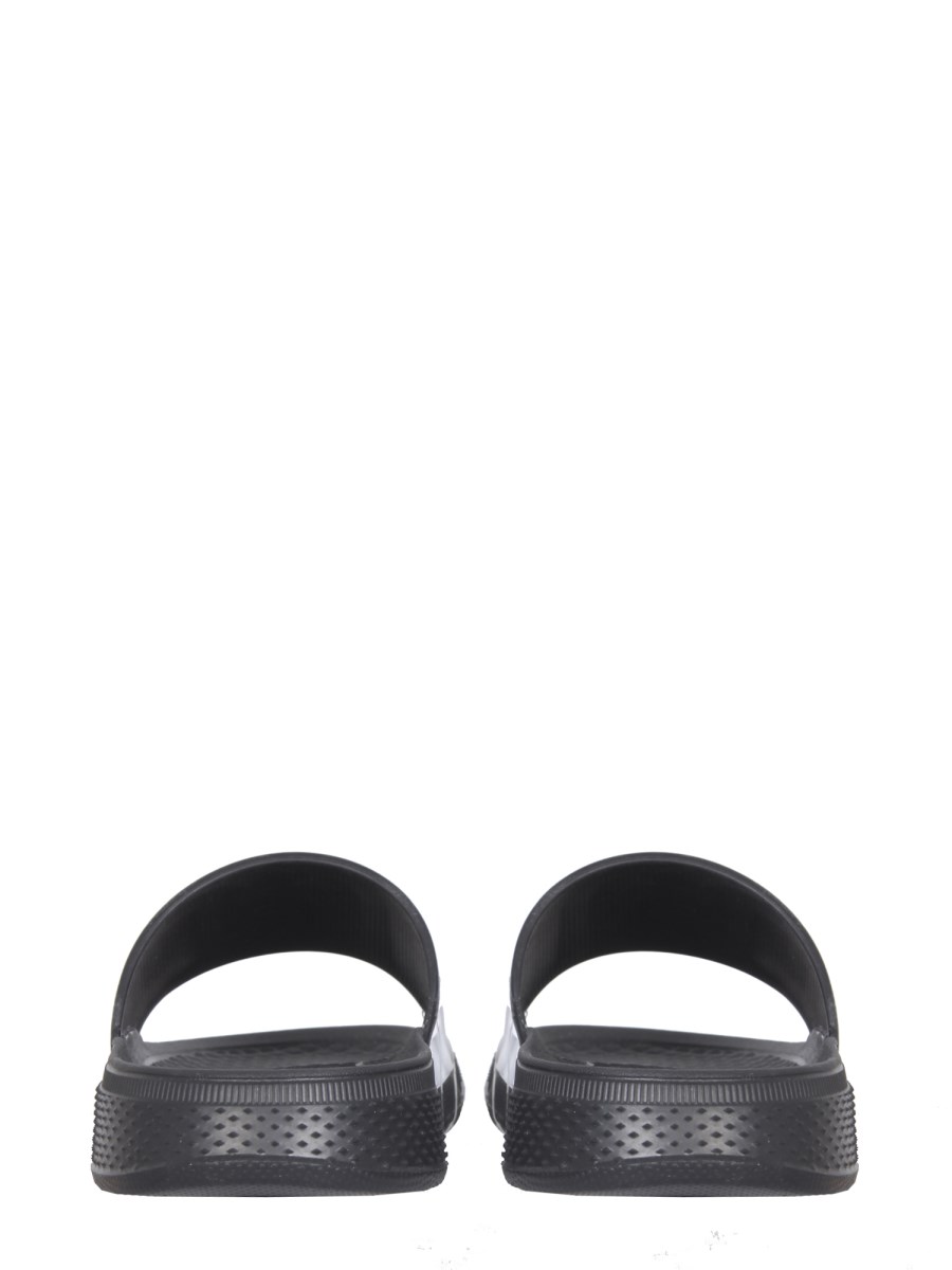 TELFAR X CONVERSE SANDALO SLIDE IN GOMMA CON LOGO