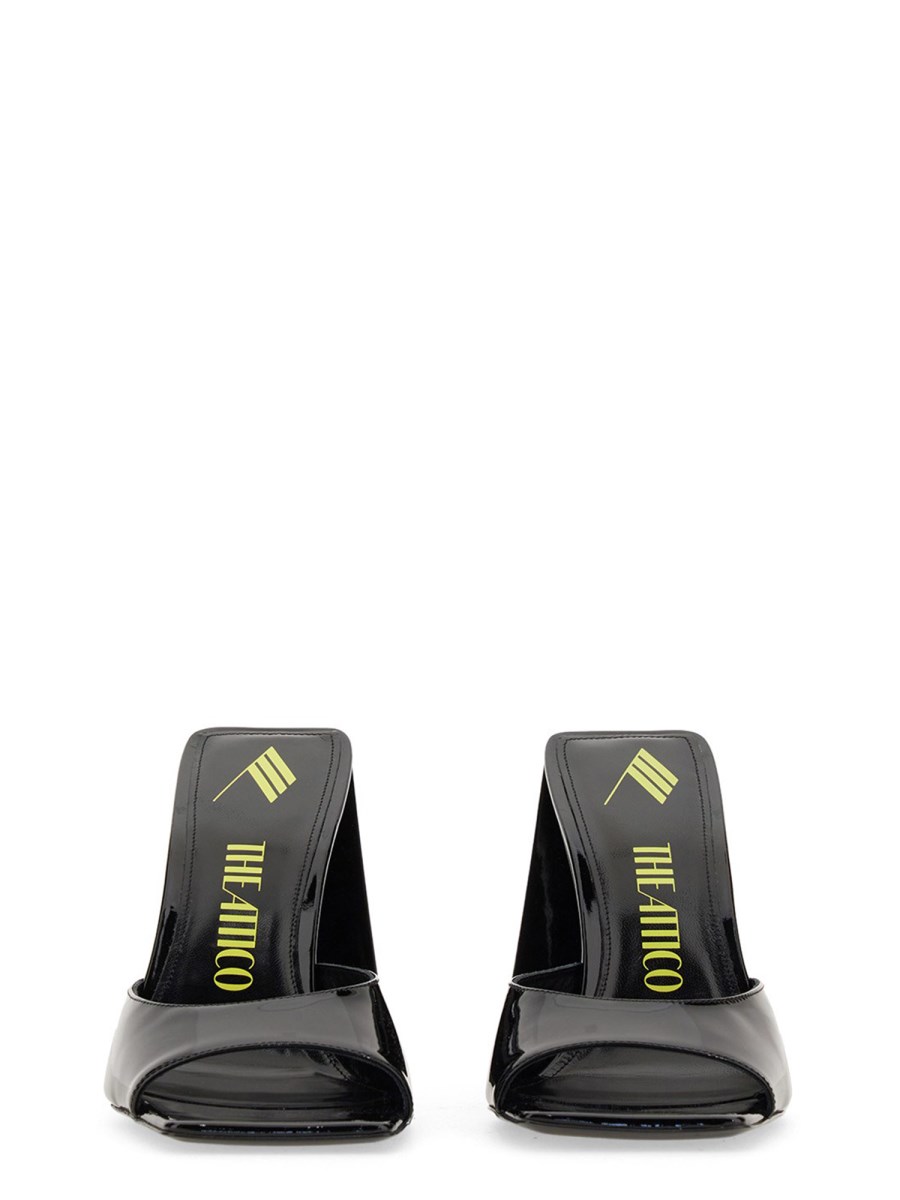 THE ATTICO MULE DEVON IN PELLE VERNICE