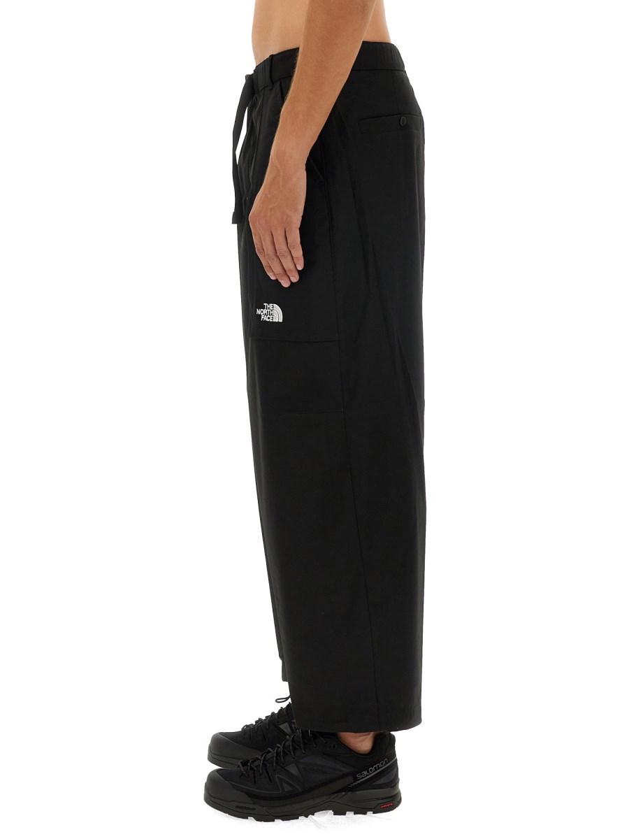 THE NORTH FACE PANTALONE CON LOGO