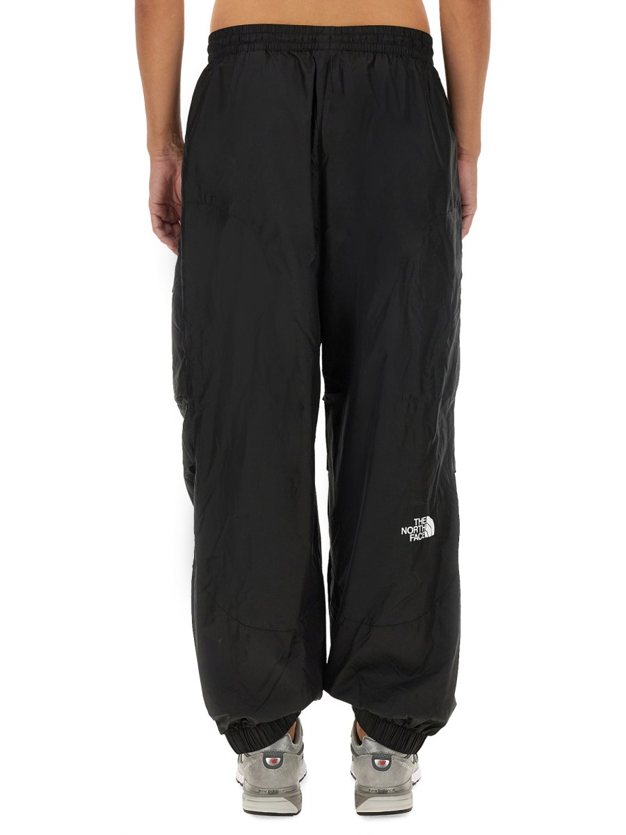 THE NORTH FACE PANTALONE JOGGING TNF X YINKA ILORI