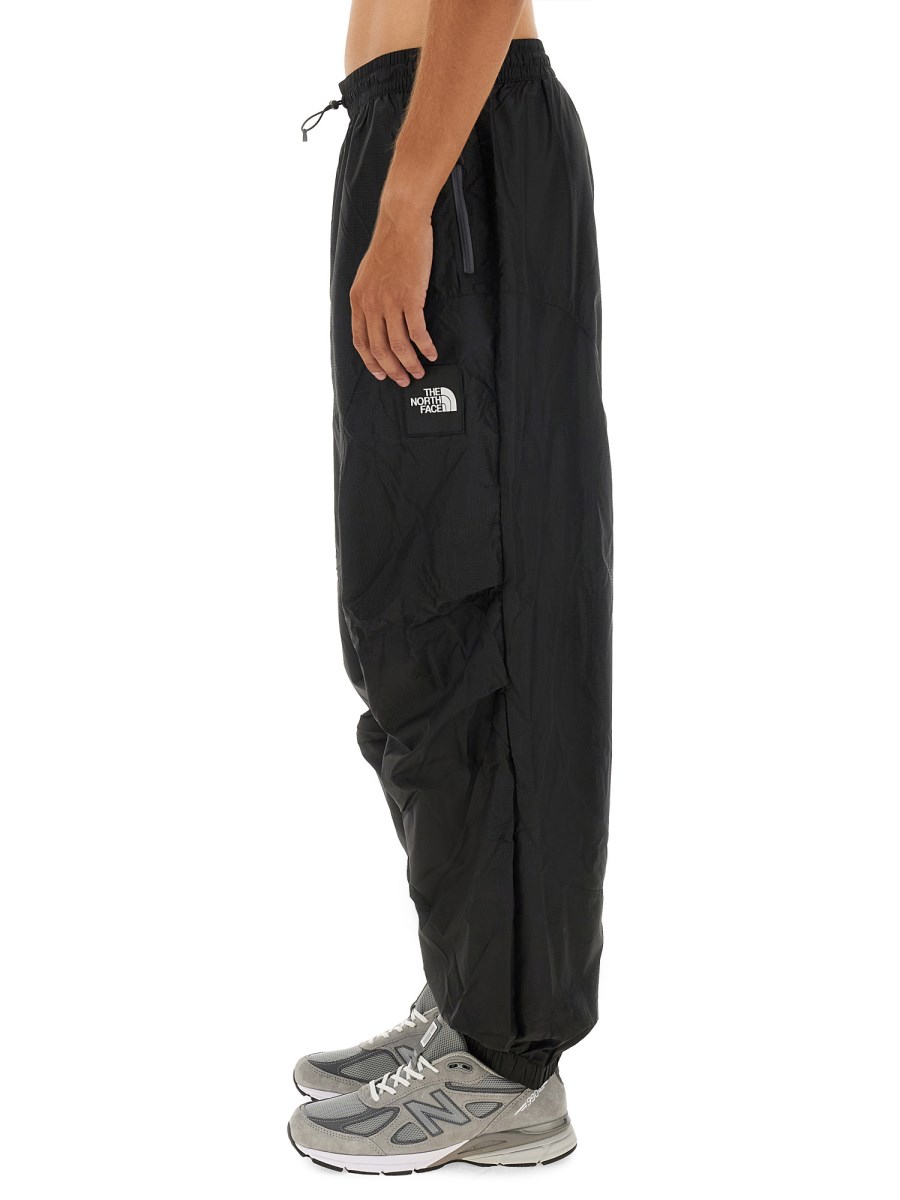 THE NORTH FACE PANTALONE JOGGING TNF X YINKA ILORI