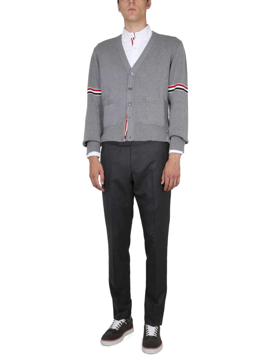 THOM BROWNE CARDIGAN IN COTONE CON SCOLLO A V