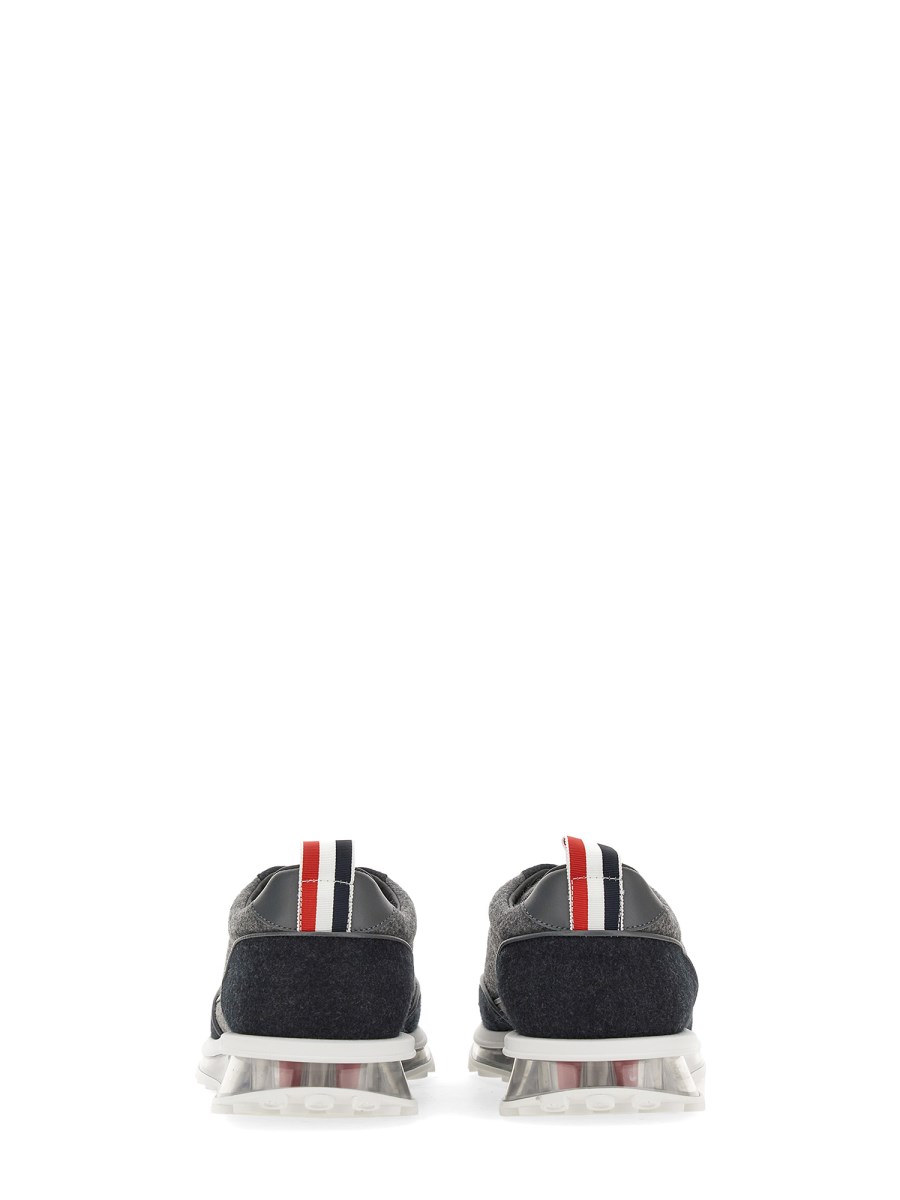 THOM BROWNE SNEAKER TECH RUNNER IN LANA