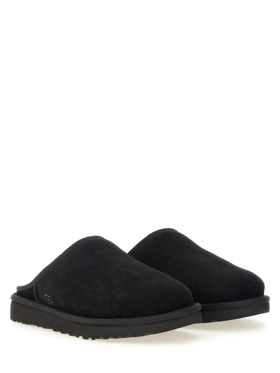 UGG SLIP ON CLASSIC IN PELLE