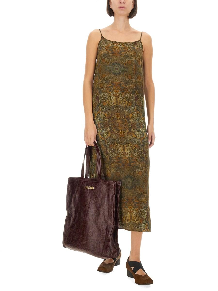 UMA WANG ABITO ANAYA