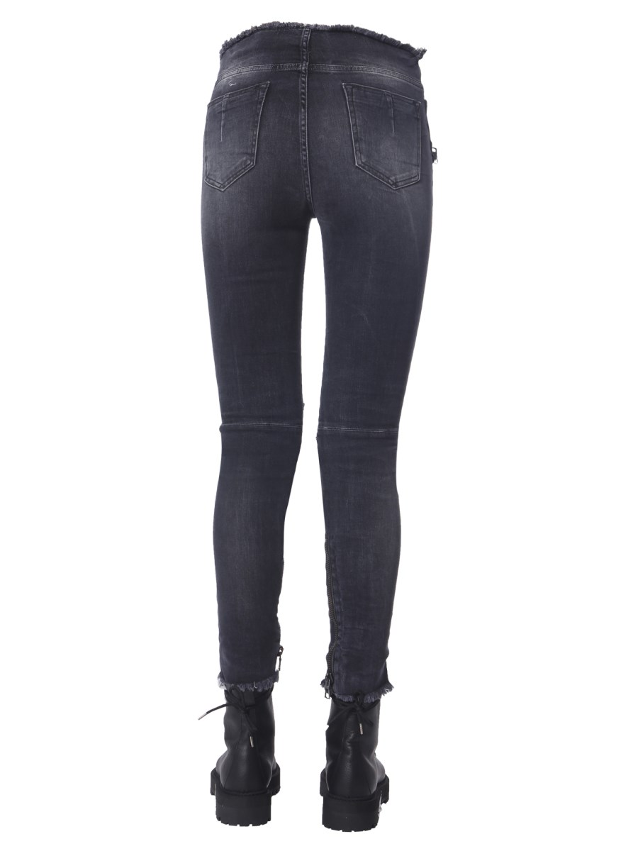 UNRAVEL JEANS "MOONWASH" SKINNY FIT CON LACCI