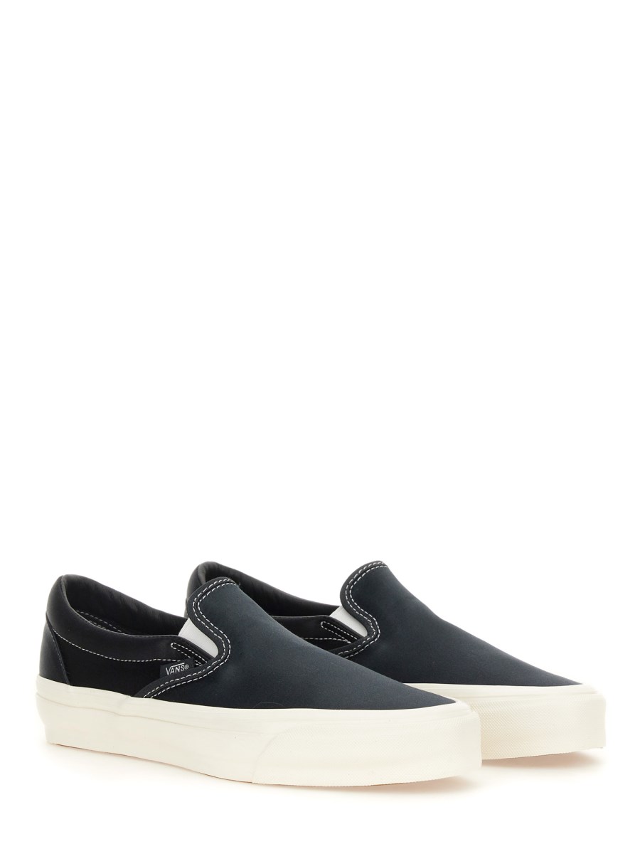 VANS SNEAKER SLIP-ON "REISSUE 98"