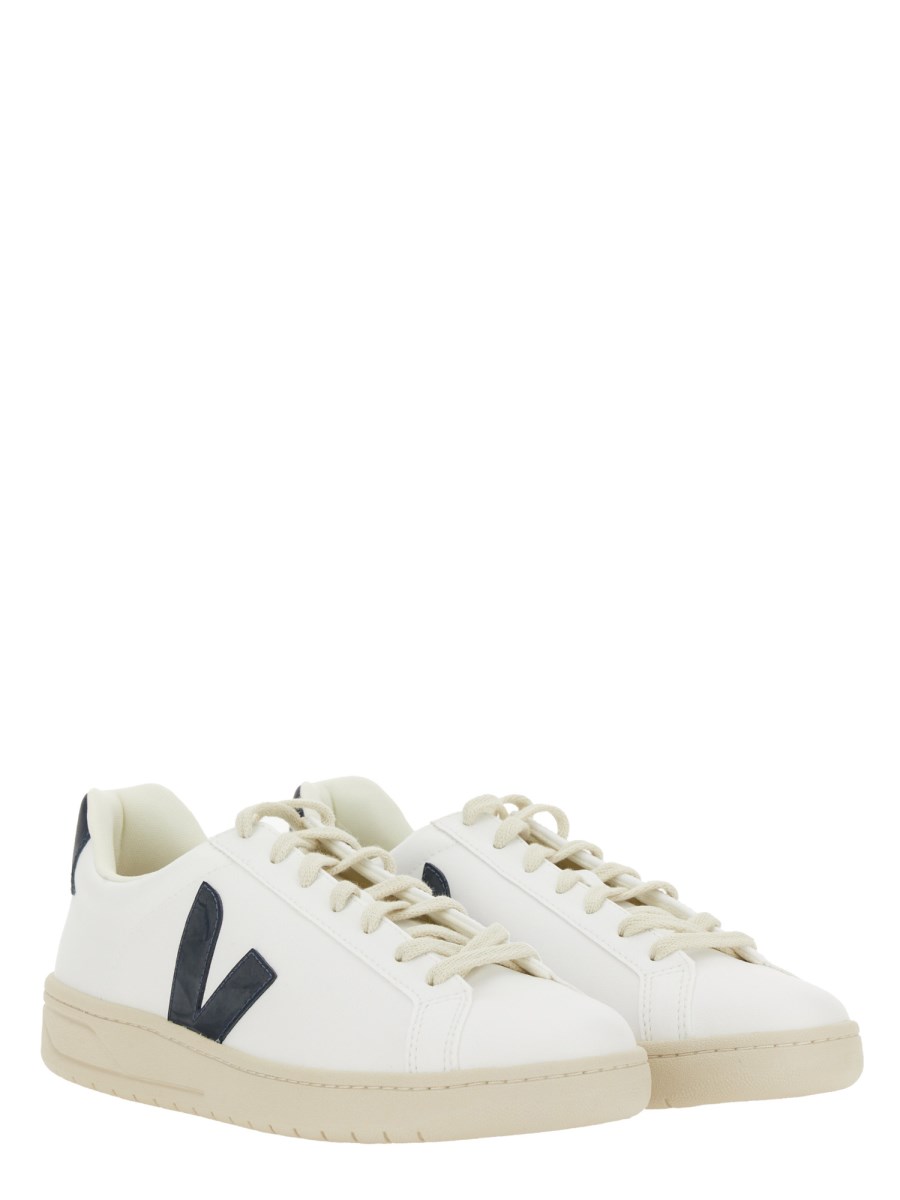 VEJA SNEAKER IN PELLE CON LOGO