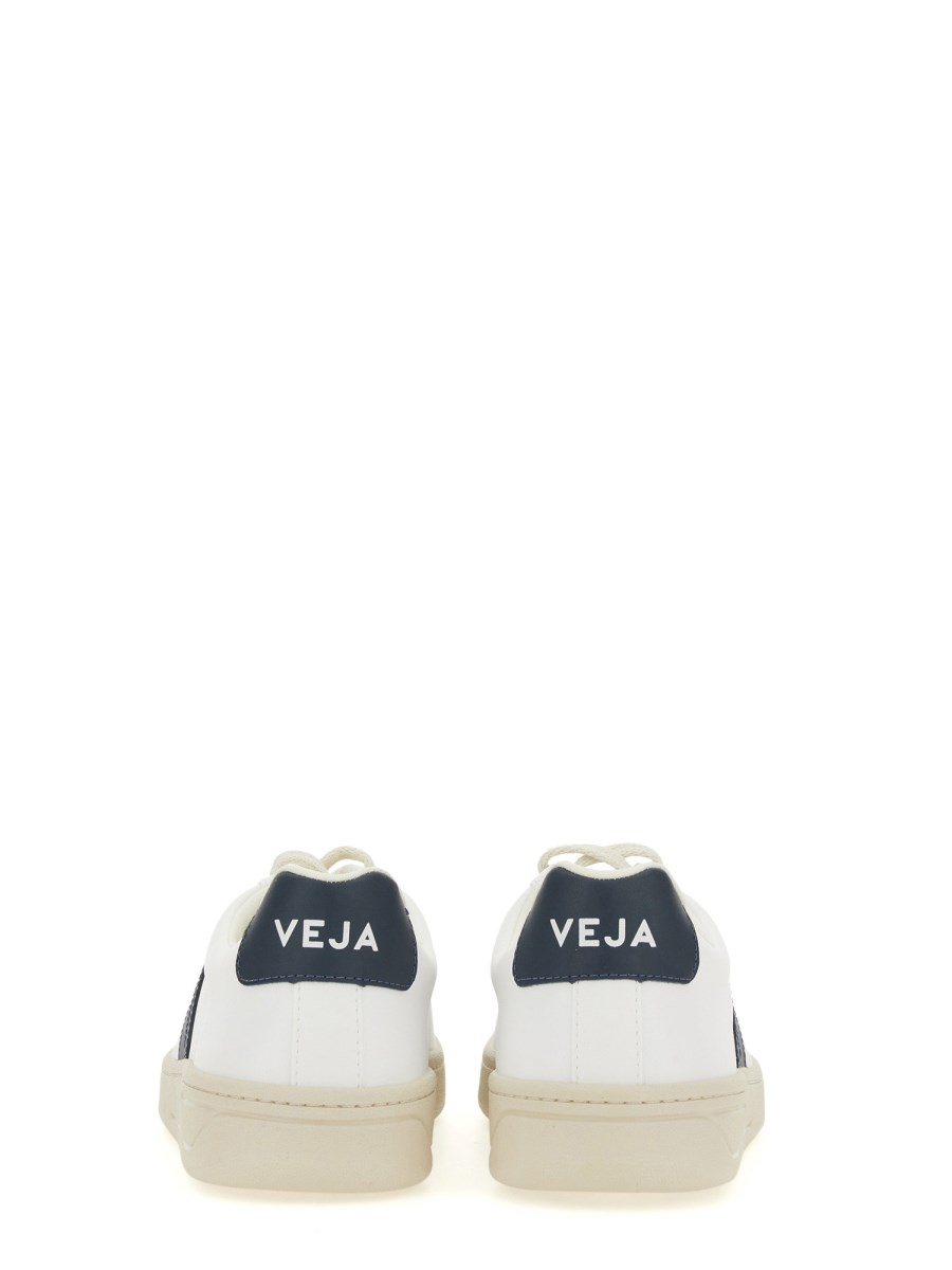 VEJA SNEAKER IN PELLE CON LOGO