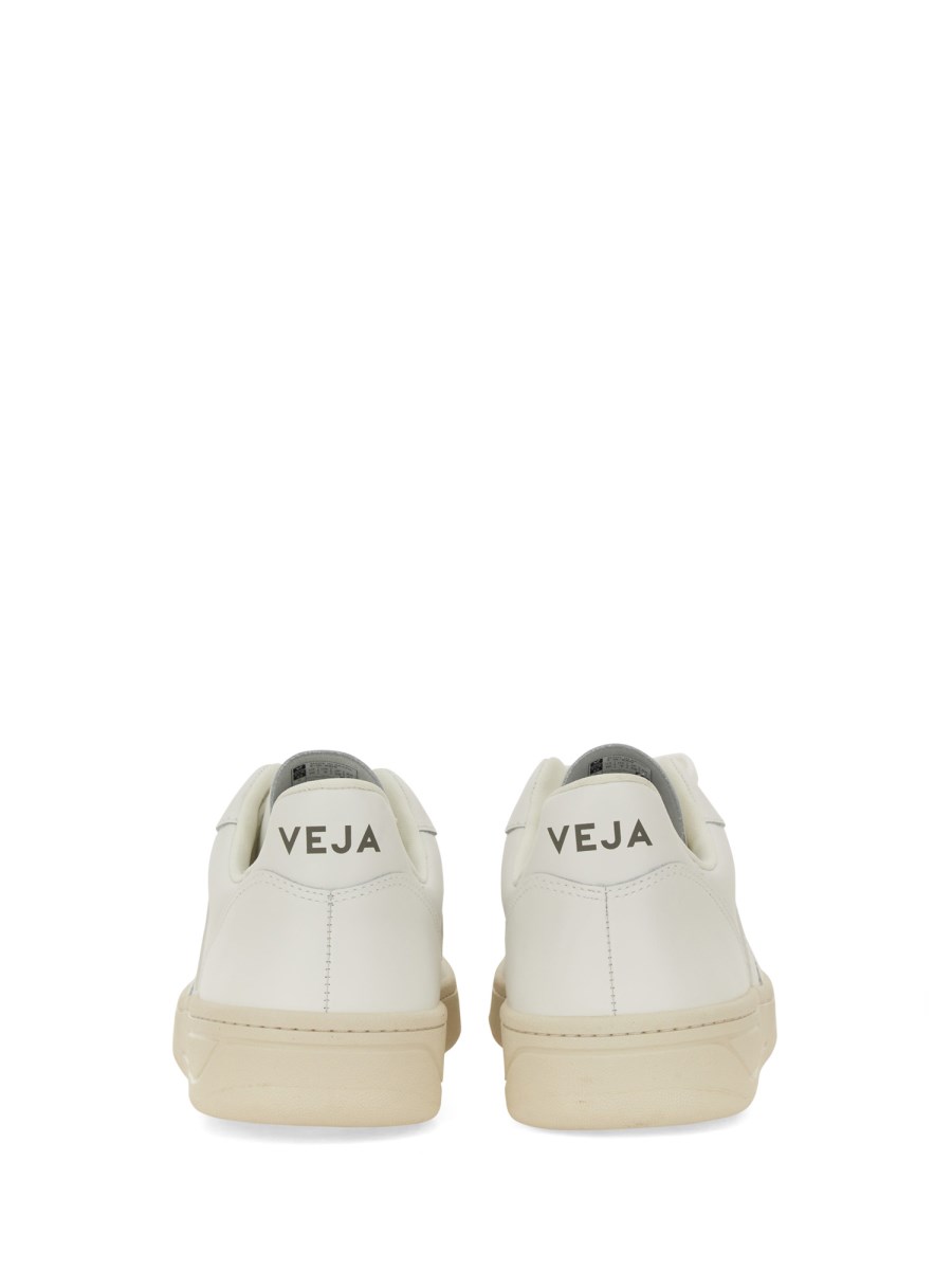 VEJA SNEAKER V-10 IN PELLE