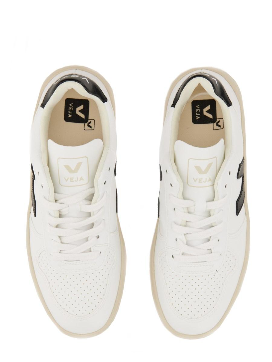 VEJA SNEAKER V-10 IN PELLE